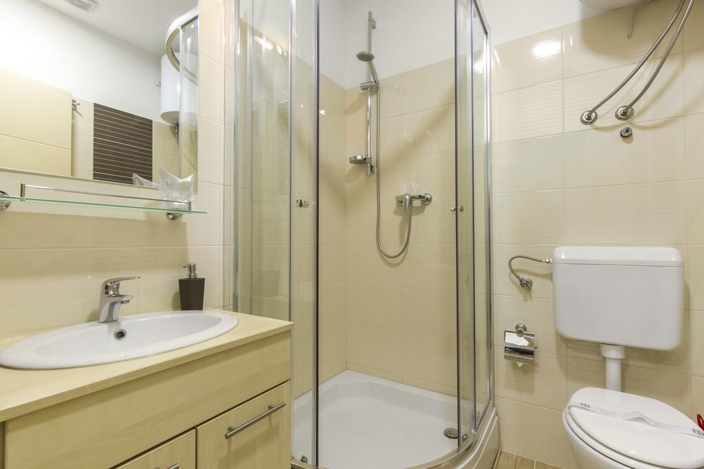 Parkcity Rooms Šibenik Esterno foto