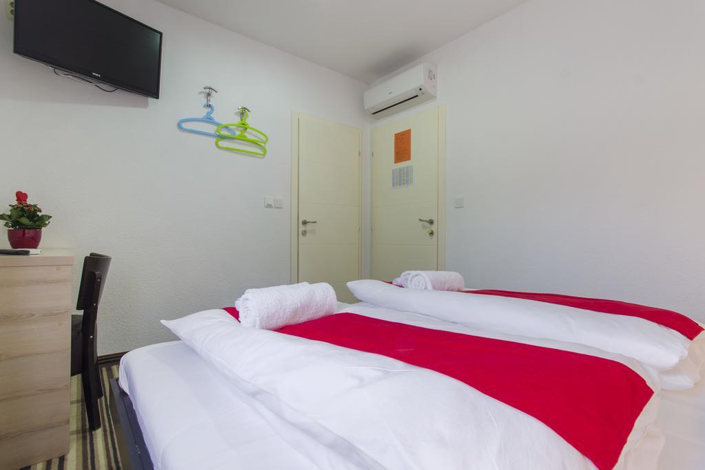 Parkcity Rooms Šibenik Esterno foto