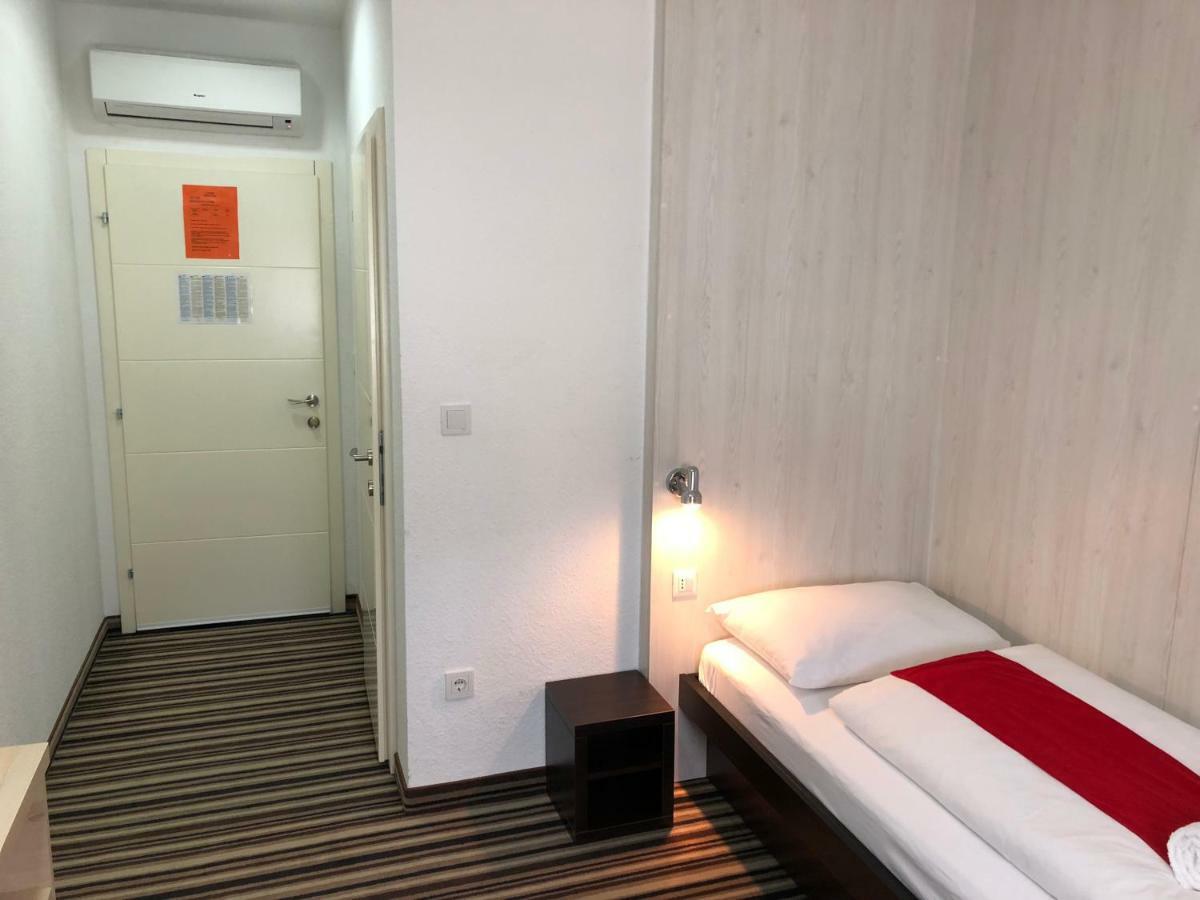 Parkcity Rooms Šibenik Esterno foto